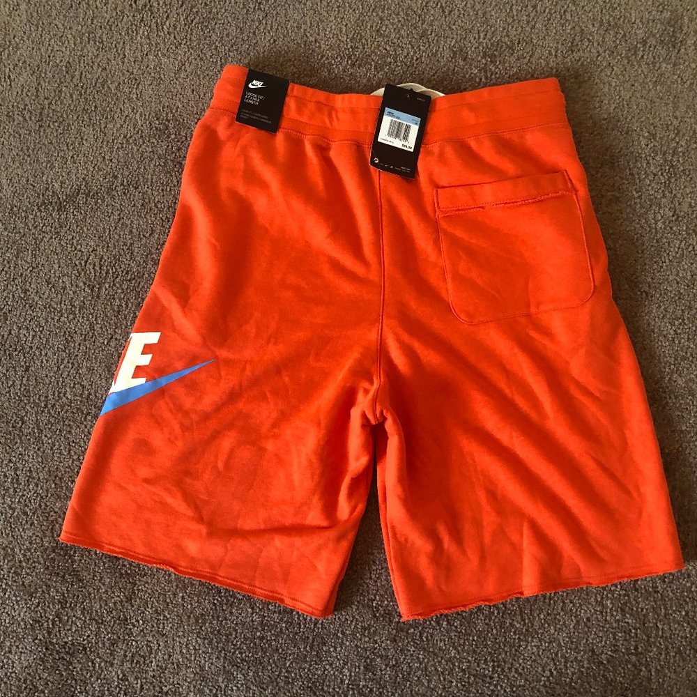 NIKE Men's Sportswear French Terry Alumni Shorts